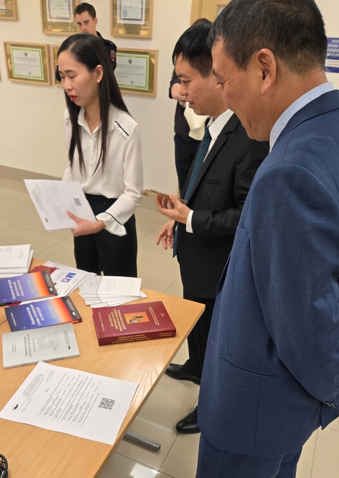 Иностранные участники конференции МВД посетили стенд ООО Поликониус Иностранные участники конференции МВД посетили стенд ООО Поликониус